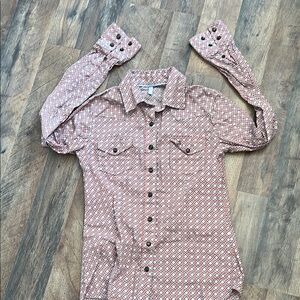 4/$20🥳 Cinch Women’s western Button-Up Shirt size XS